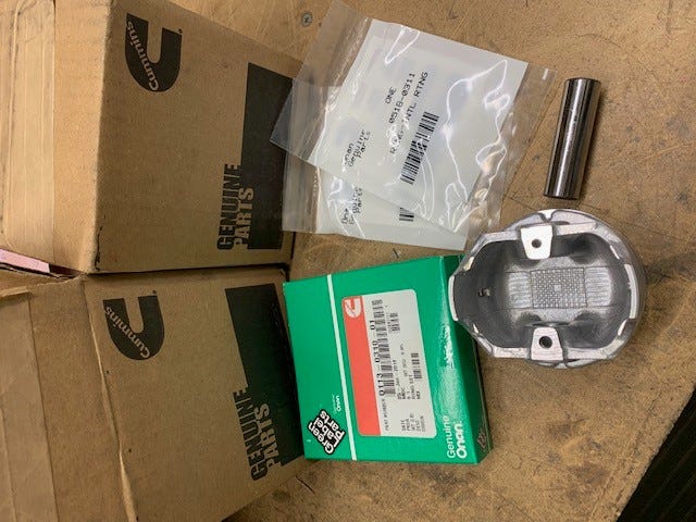 New OEM Genuine John Deere Piston Replacement Kit, Part # AM118196