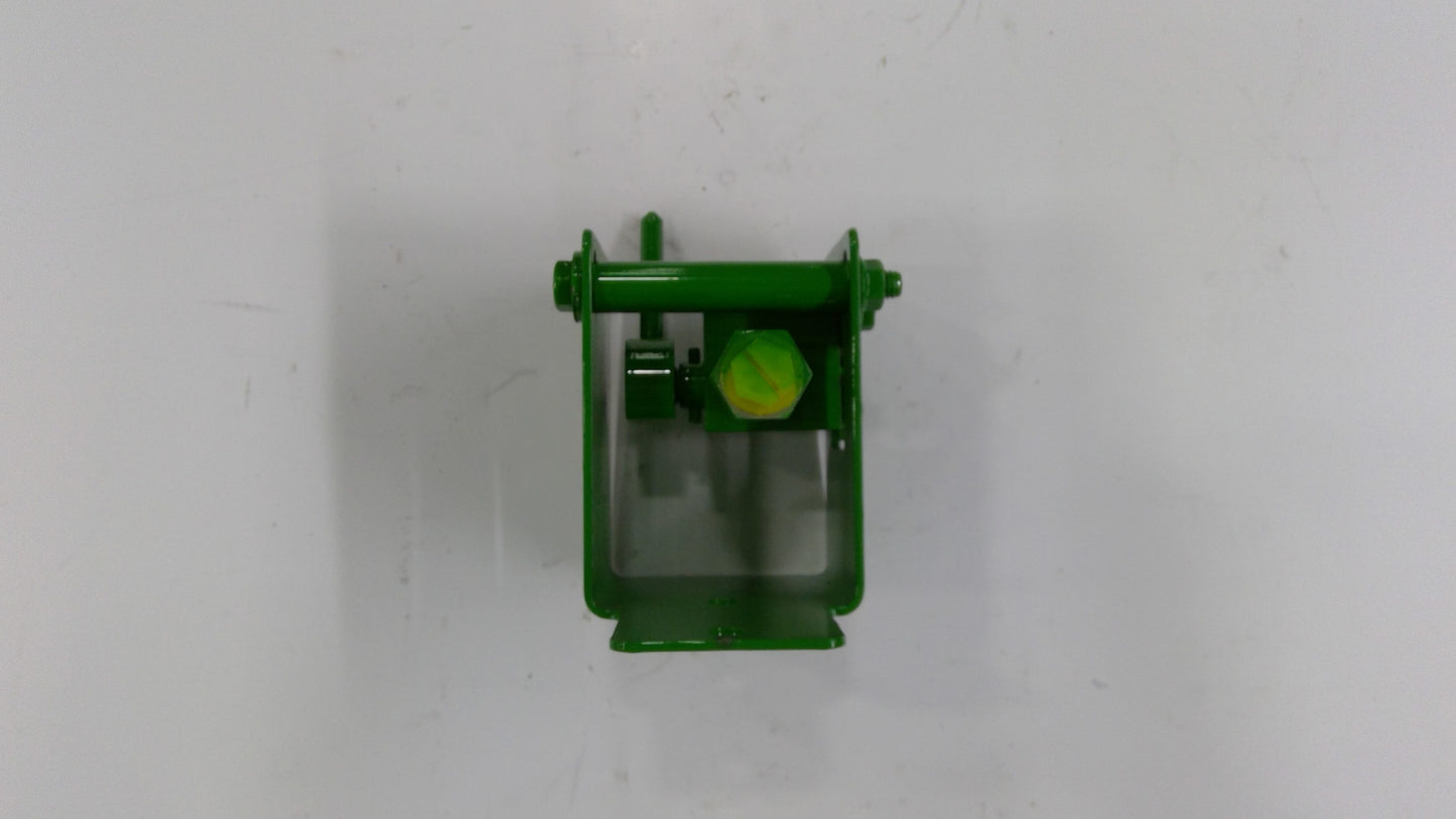 New OEM Genuine John Deere Valve, Part # AN202102