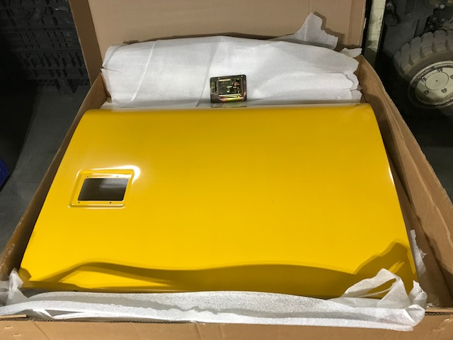 New OEM Genuine John Deere Door, Part # AP34176