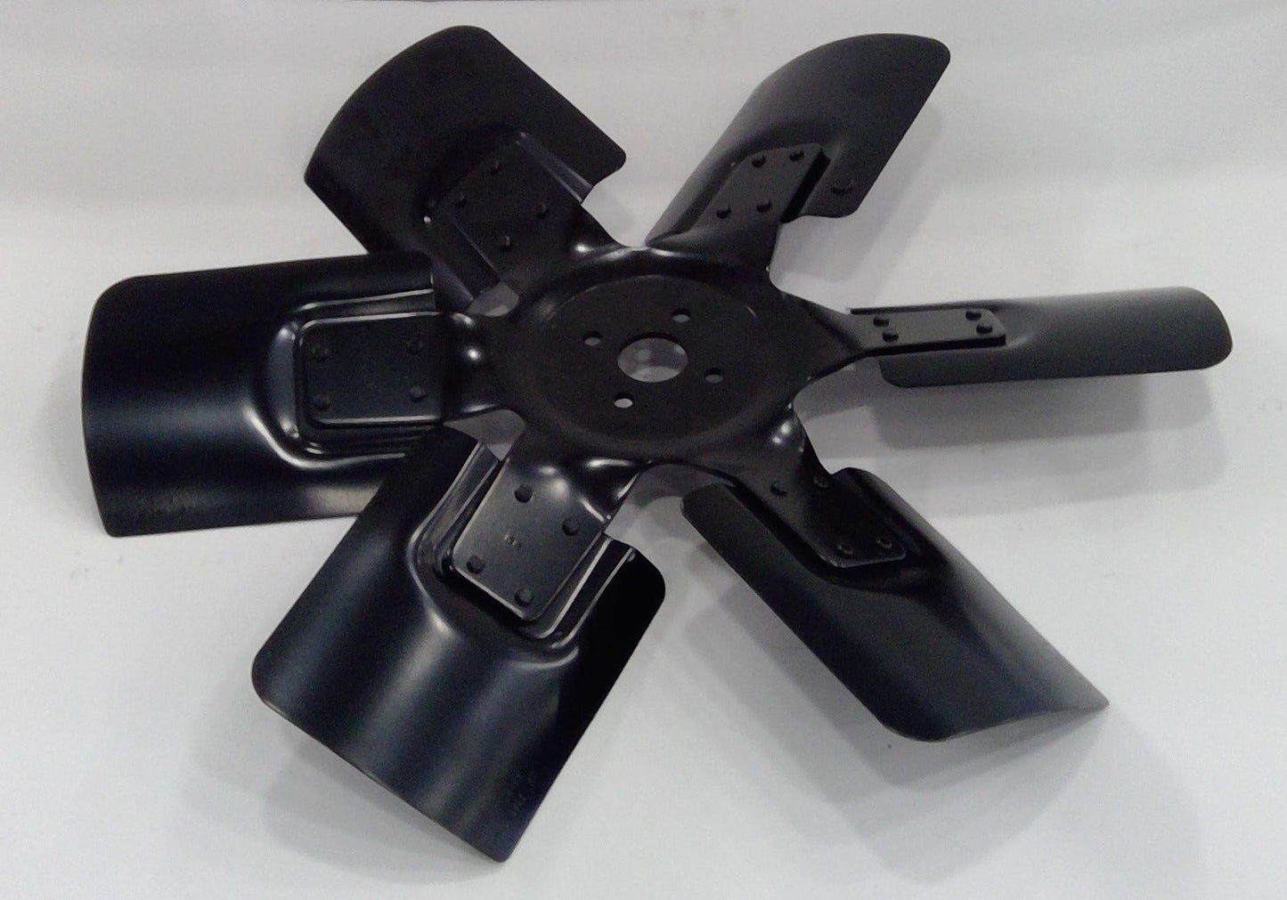 New OEM Genuine John Deere Fan, Part # AR60401