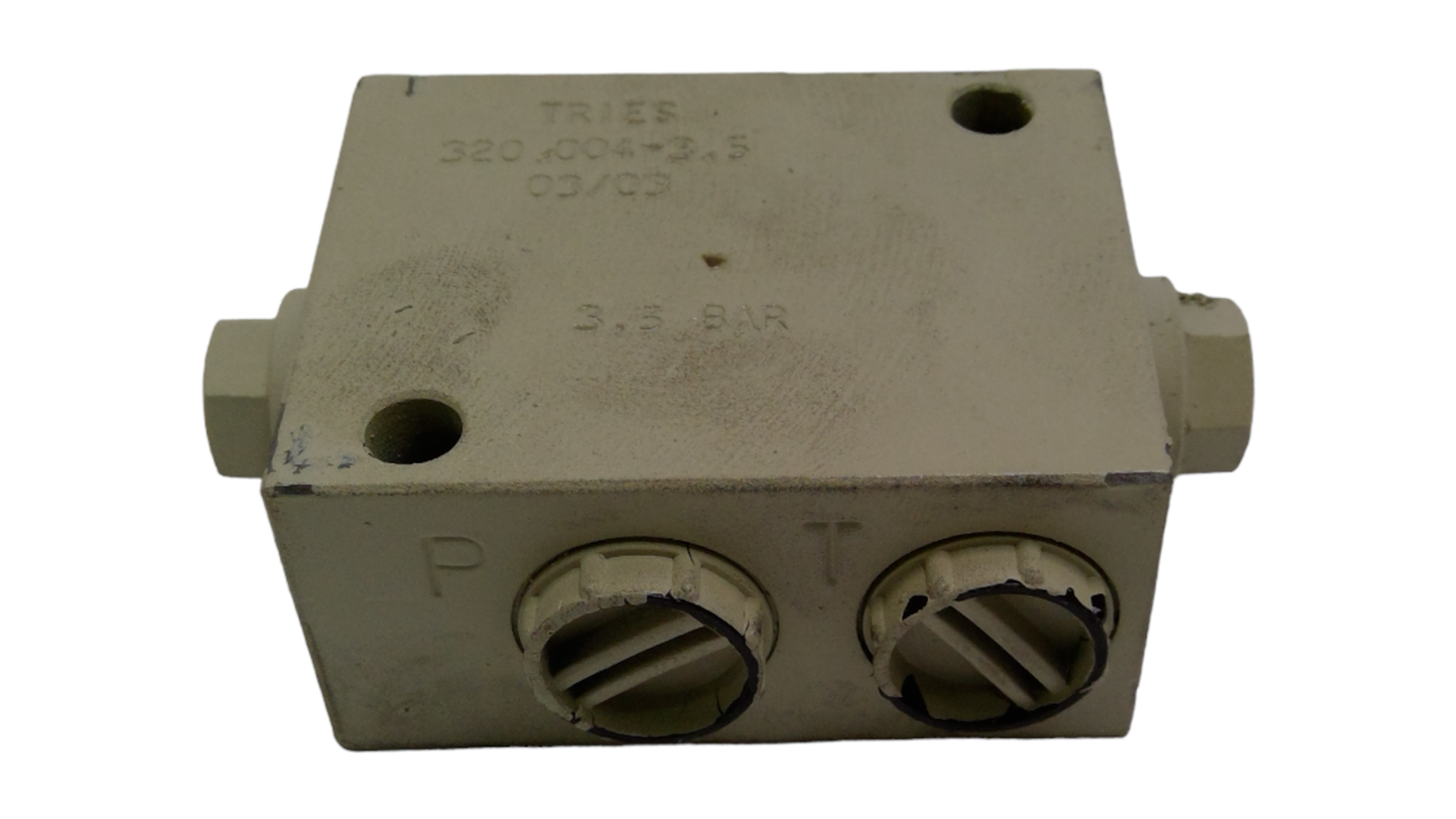 New OEM Genuine John Deere Hyd Actuated Control Valve, Part # AT264662