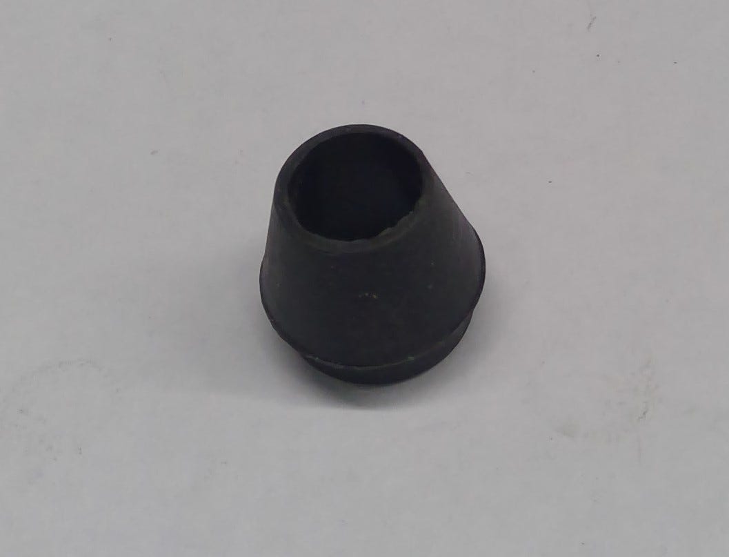 New OEM Genuine John Deere 5Pk Grommet, Part # CE14070