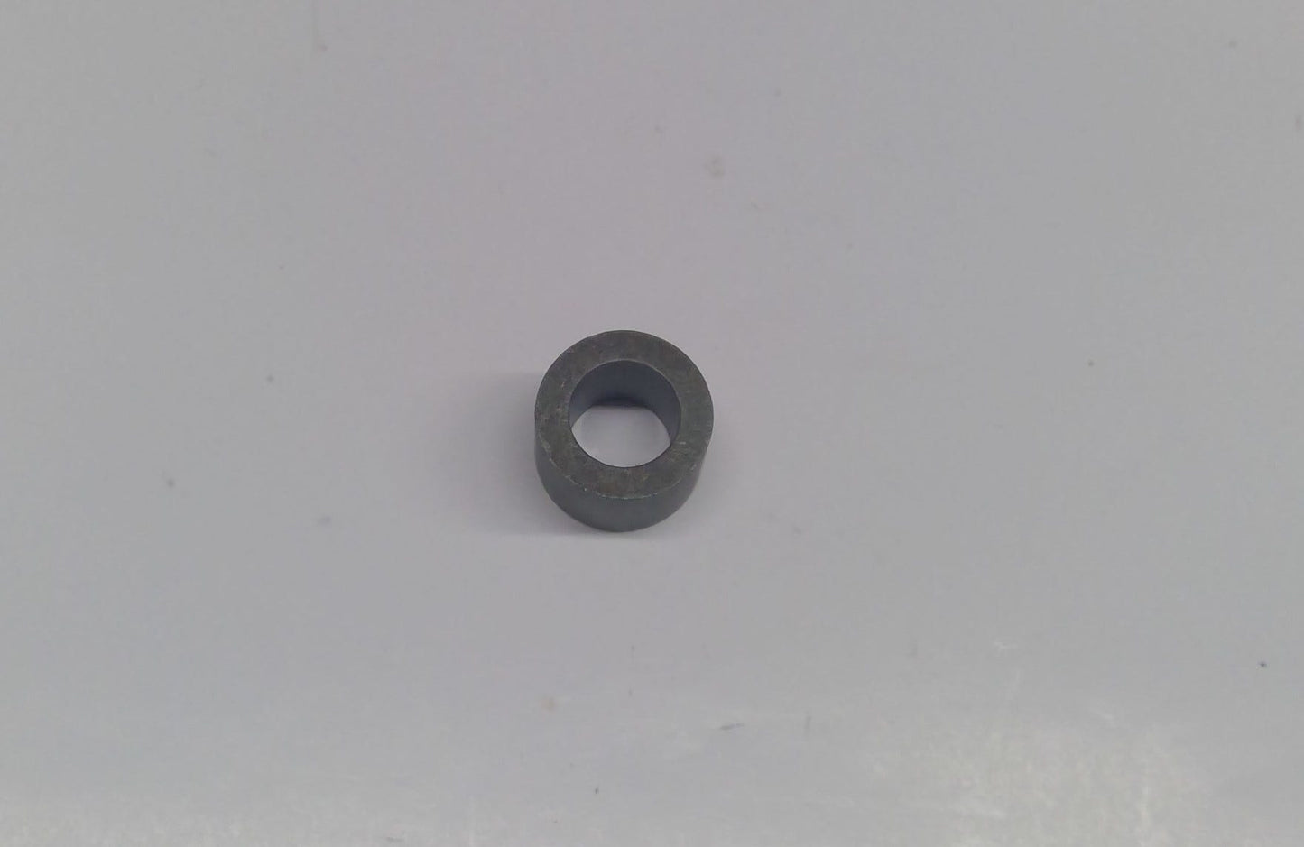 New OEM Genuine John Deere Bushing, Part # H118543