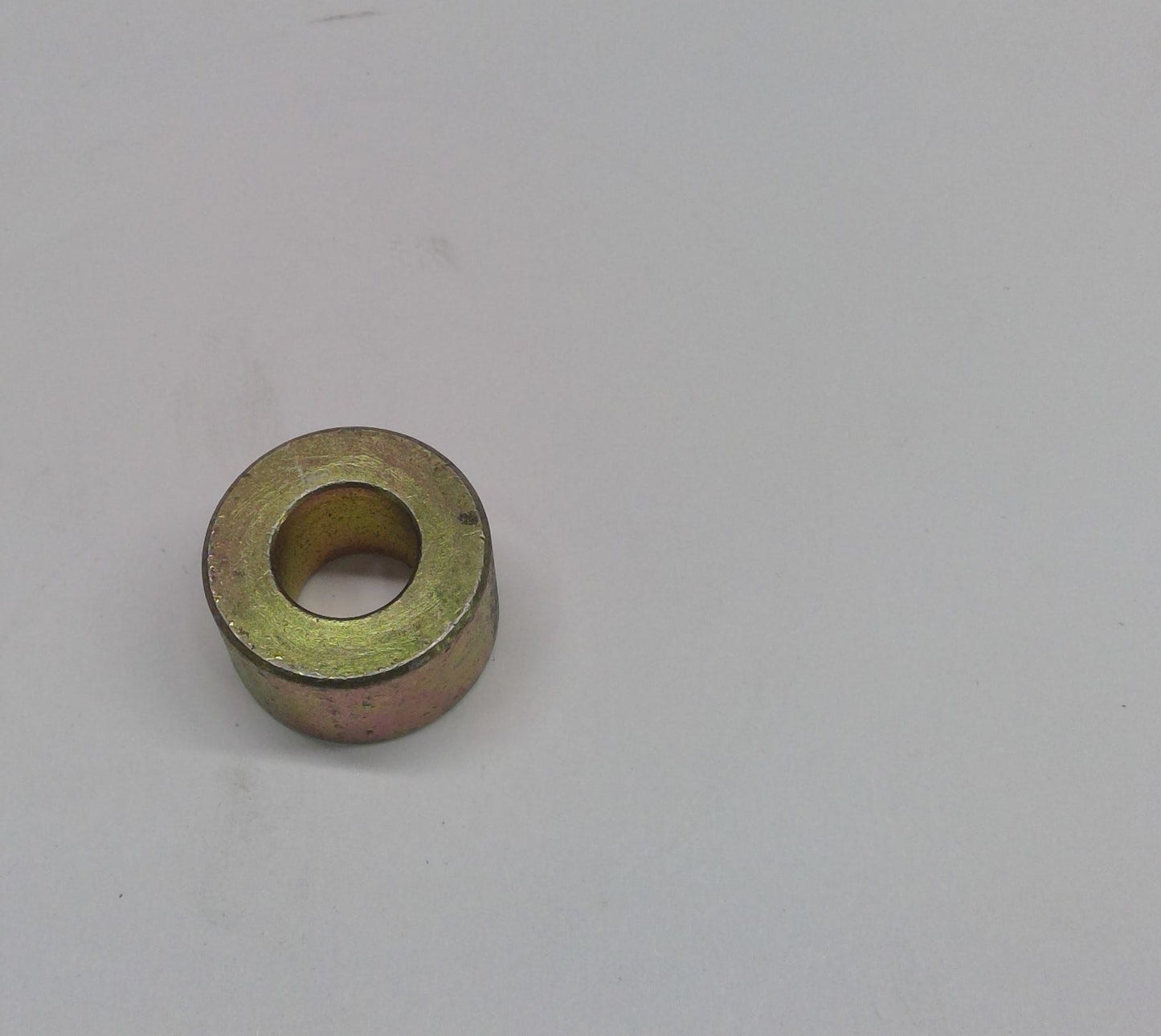New OEM Genuine John Deere Spacer, Part # M133432