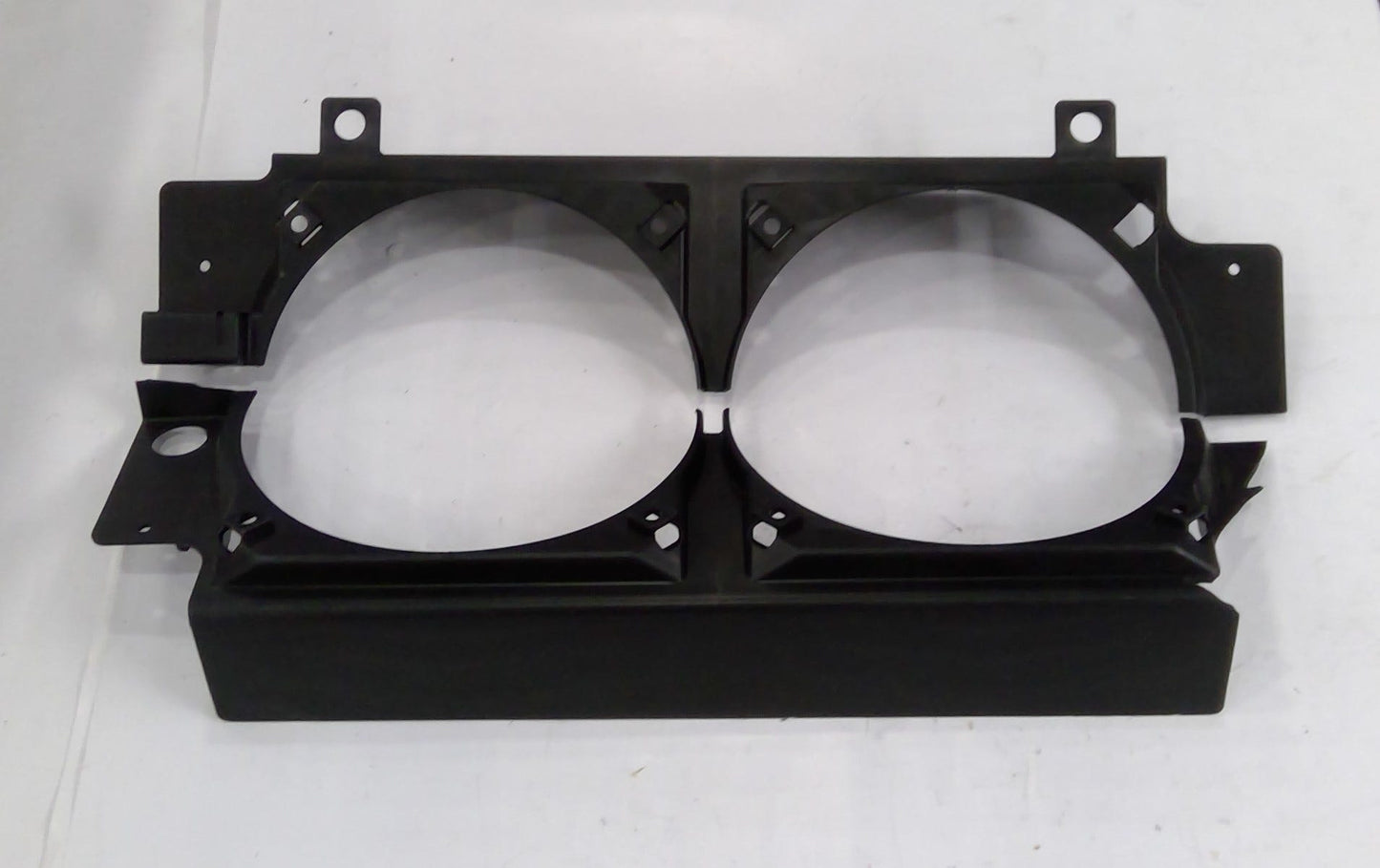 New OEM Genuine John Deere Shroud, Part # M174133