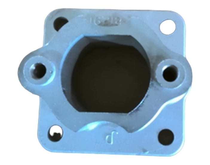 New OEM Genuine John Deere Hub, Part # M81291