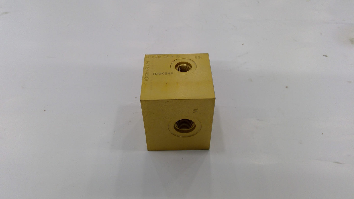 New OEM Genuine John Deere Manifold, Part # N280243