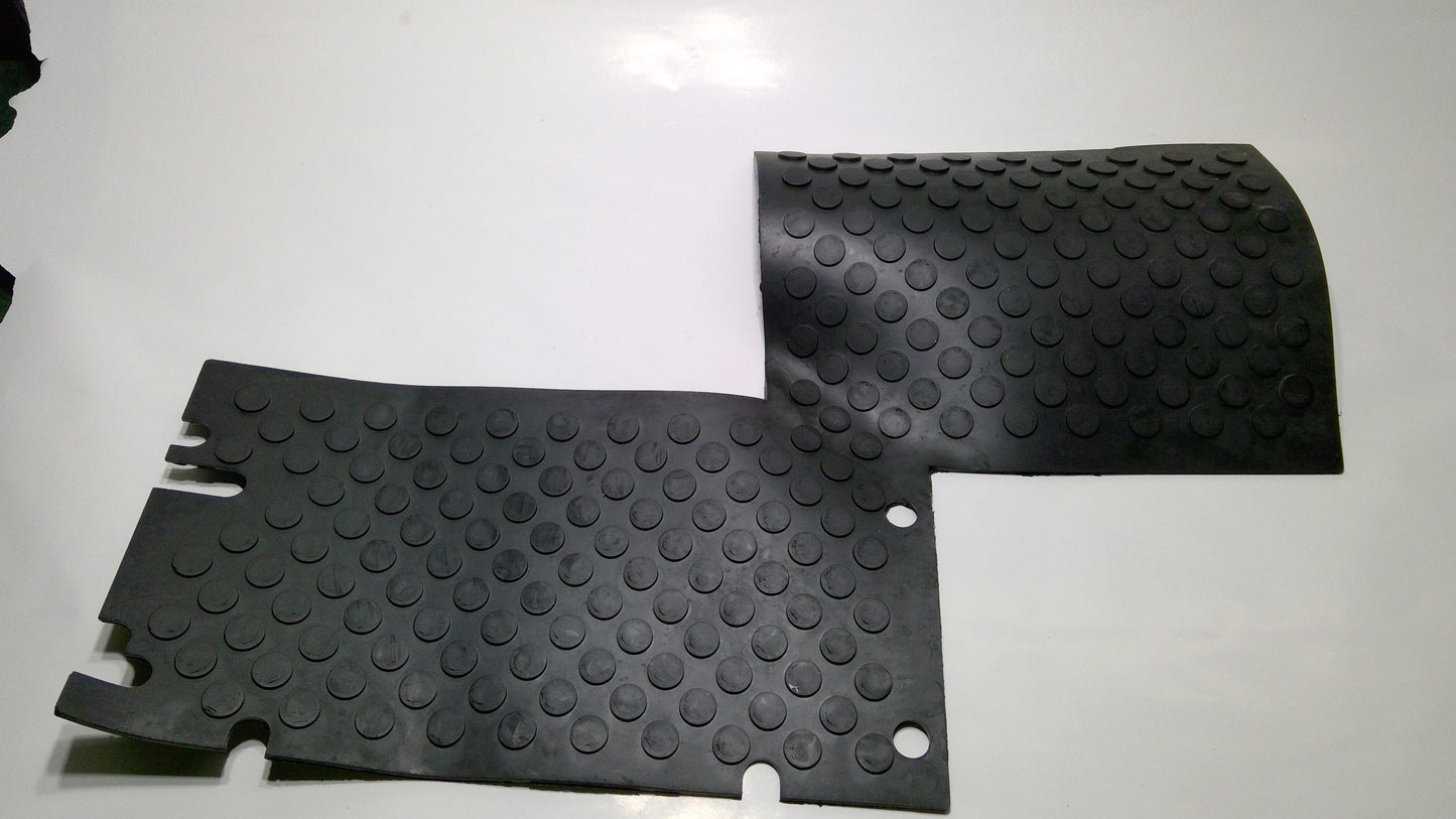 New OEM Genuine John Deere Mat, Part # PE52115521