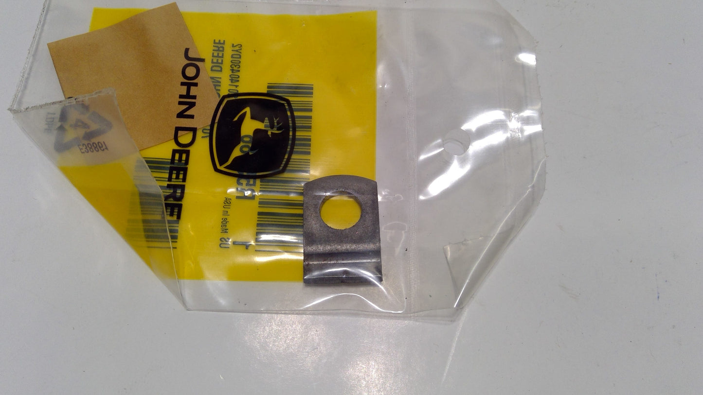 New OEM Genuine John Deere Half Clamp, Part # R55486