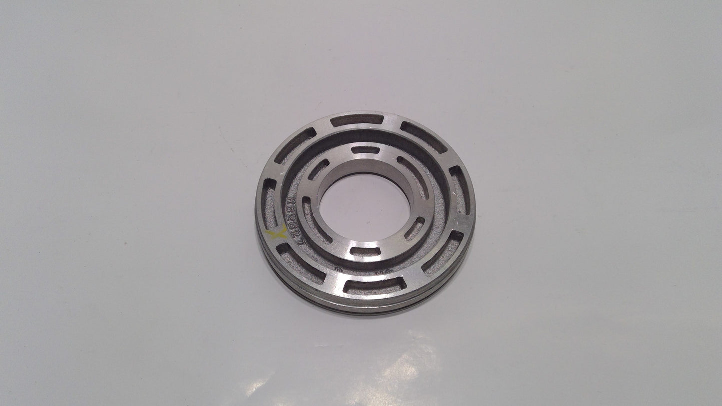 New OEM Genuine John Deere Piston, Part # R62827