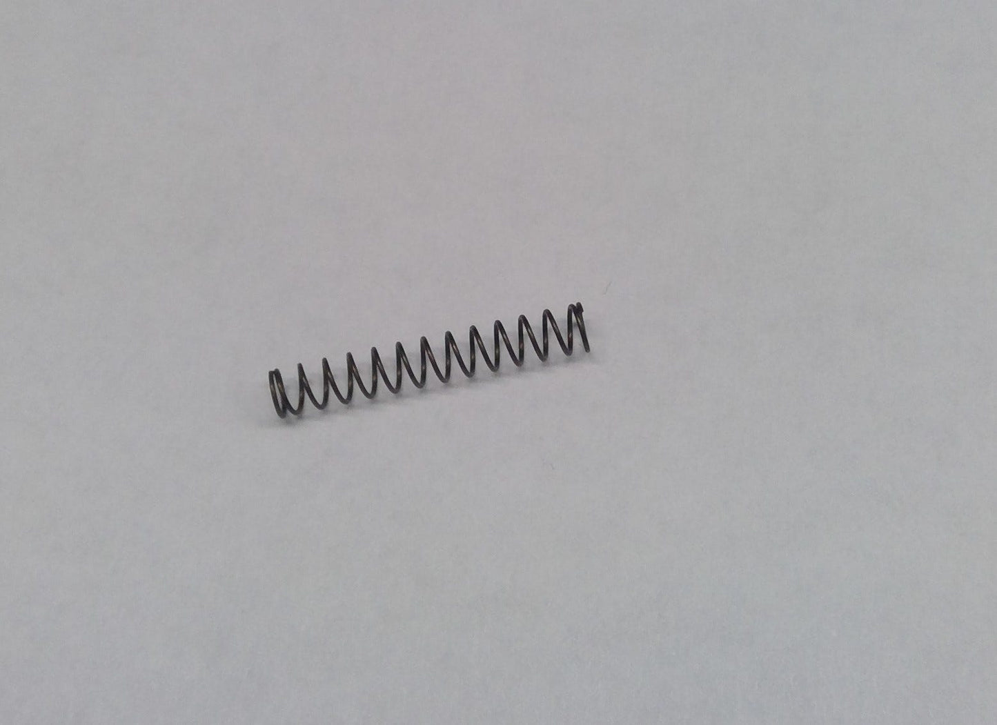 New OEM Genuine John Deere Compression Spring, Part # R81470