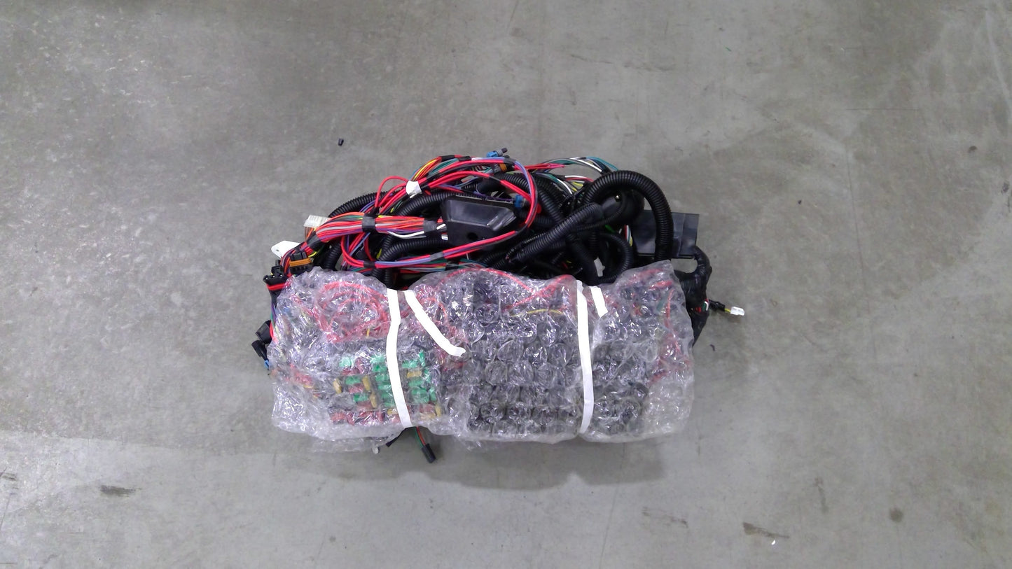 New OEM Genuine John Deere Cab Wiring Harness, Part # RE187683