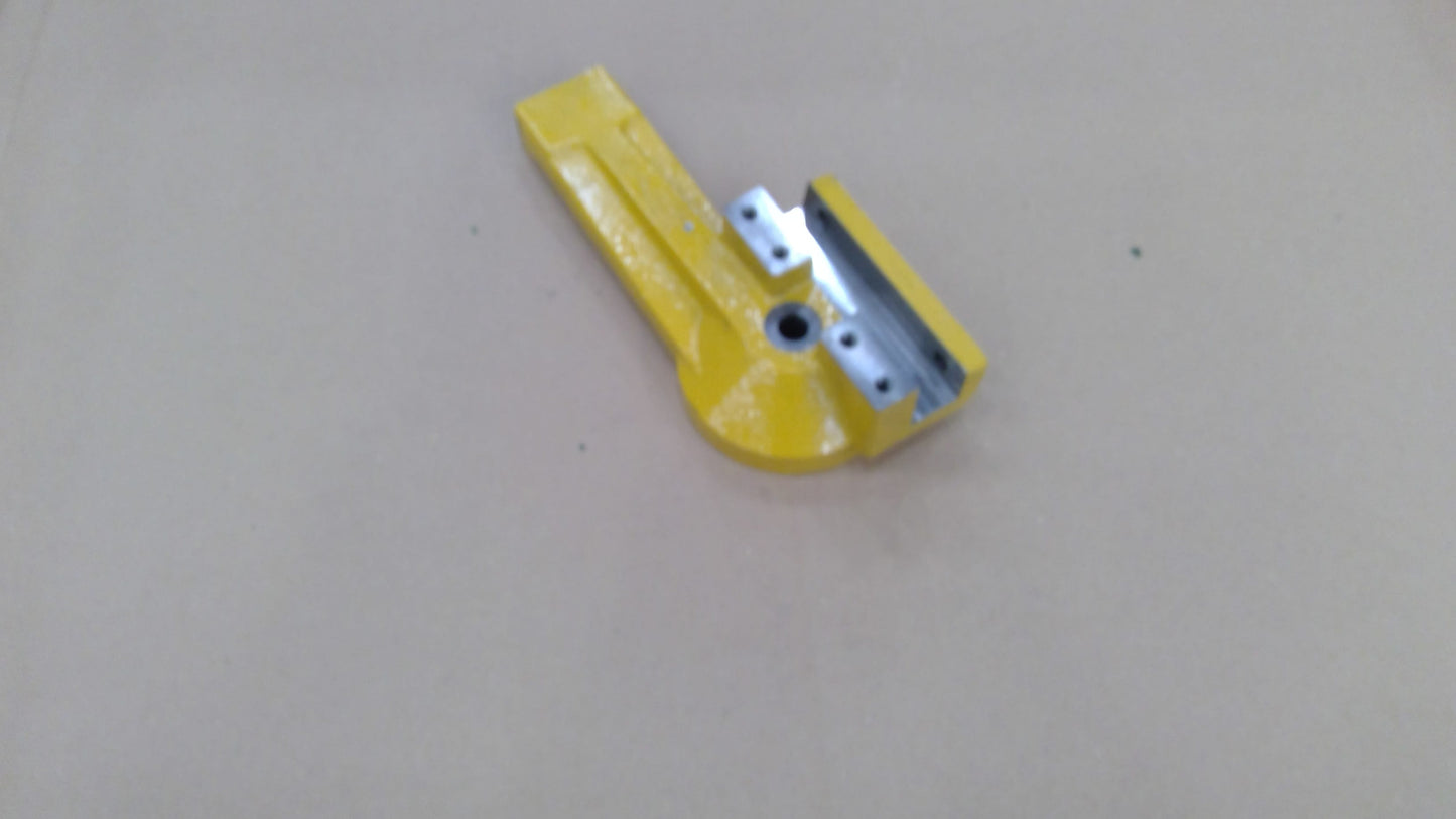 New OEM Genuine John Deere Bracket, Part # T112721