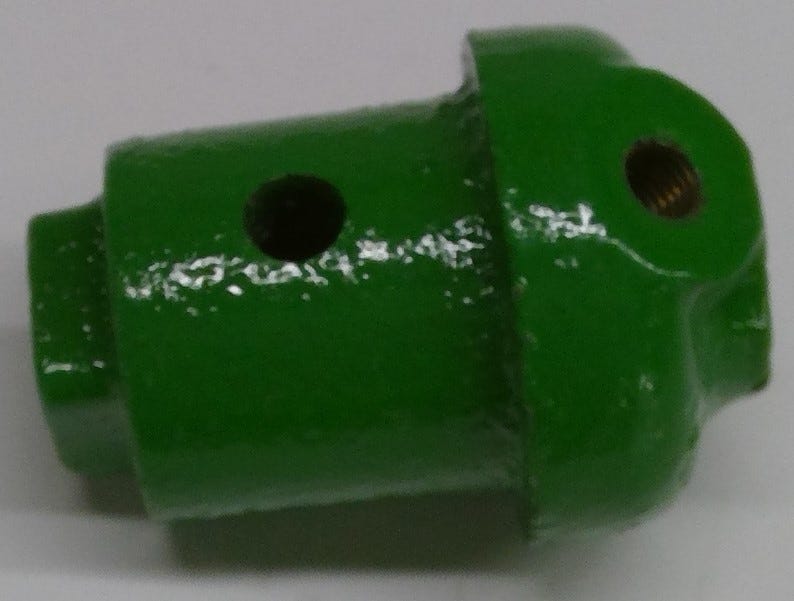 New OEM Genuine John Deere Stud, Part # T532M