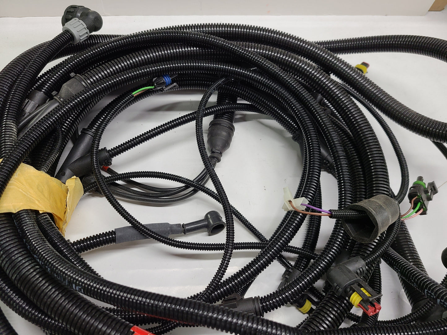 New OEM Genuine CNHi, Harness Wire - Part # 8900194950