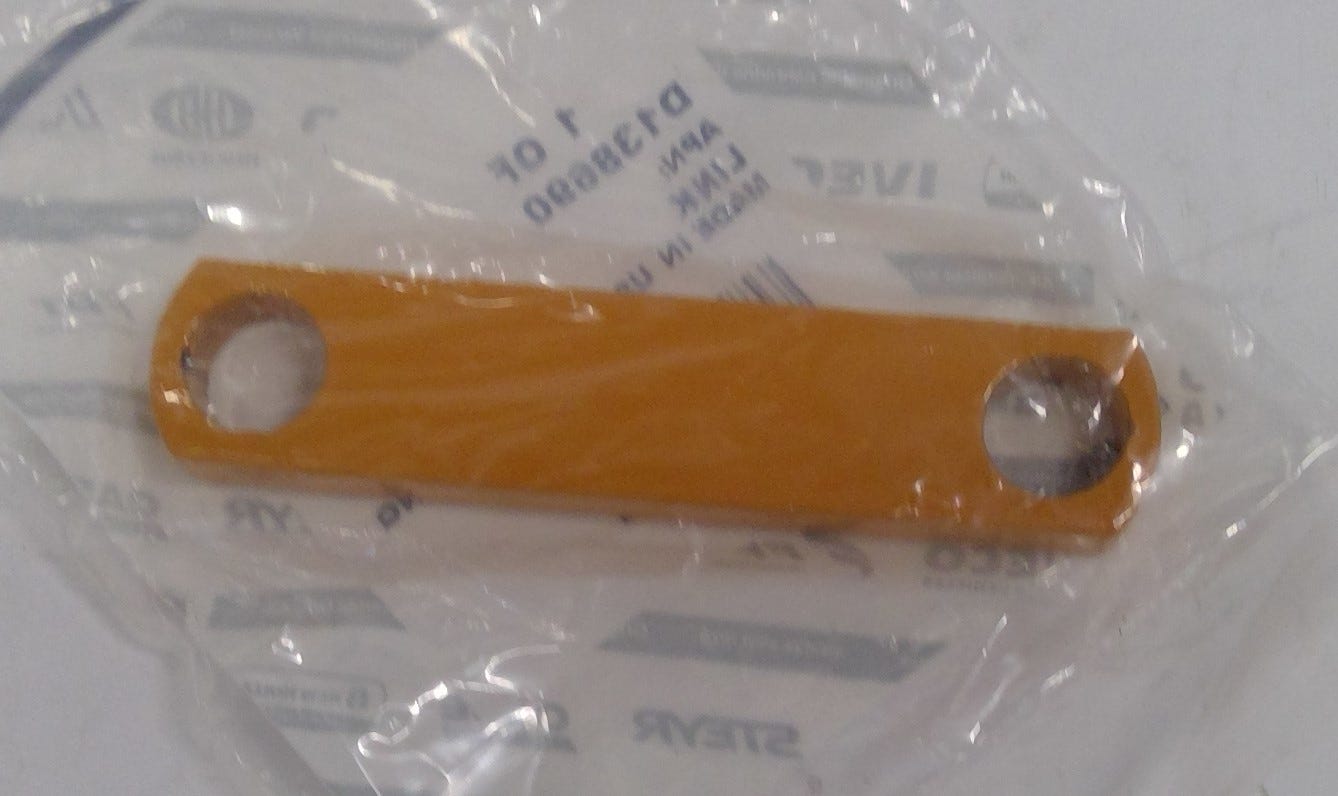 New OEM Genuine CNHi, Link - Part # D138690