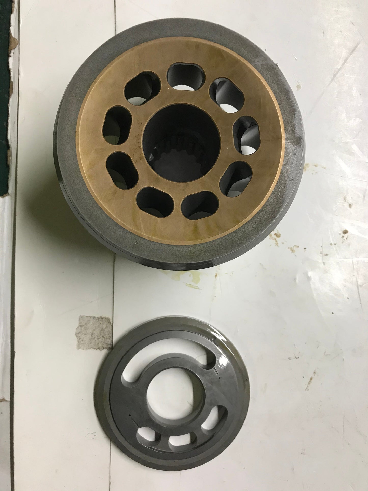 New OEM Genuine CNHi, Cylinder Block - Part # LS00123