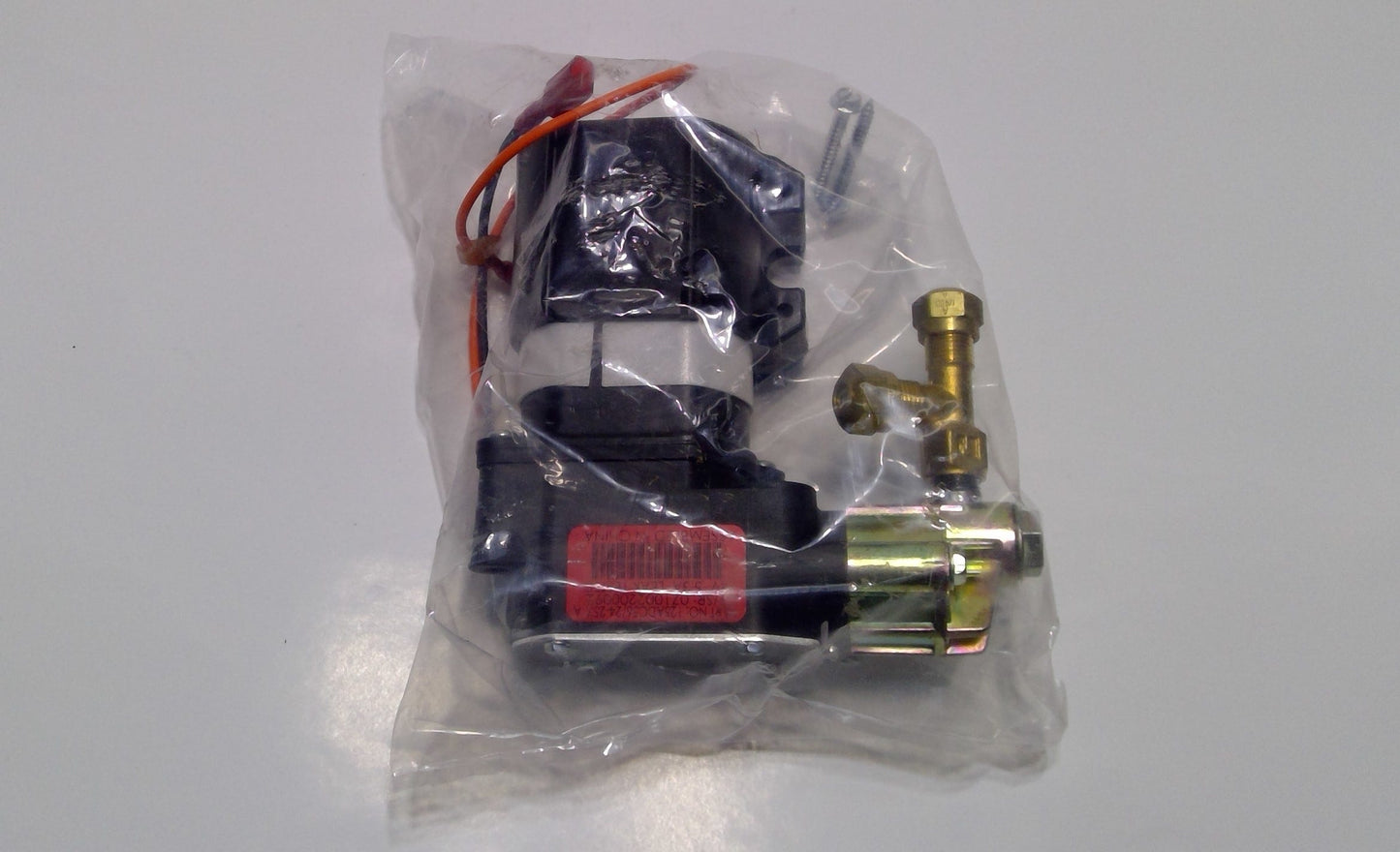 New OEM Genuine CNHi, Compressor - Part # 73327309