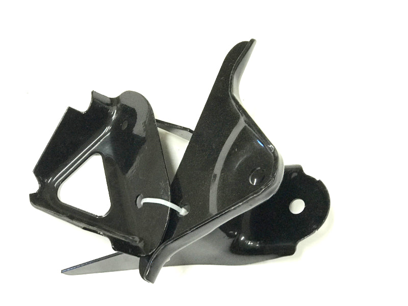 New OEM 2011-2019 Chevy Silverado 2500 HD Leaf Spring Hanger Front Passenger Right, Part # 19256643