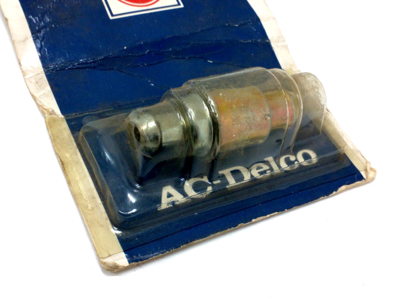 New OEM 1980-1982 305 - 350 V8 AC Delco PCV Valve (CV851C), Part # 25042721