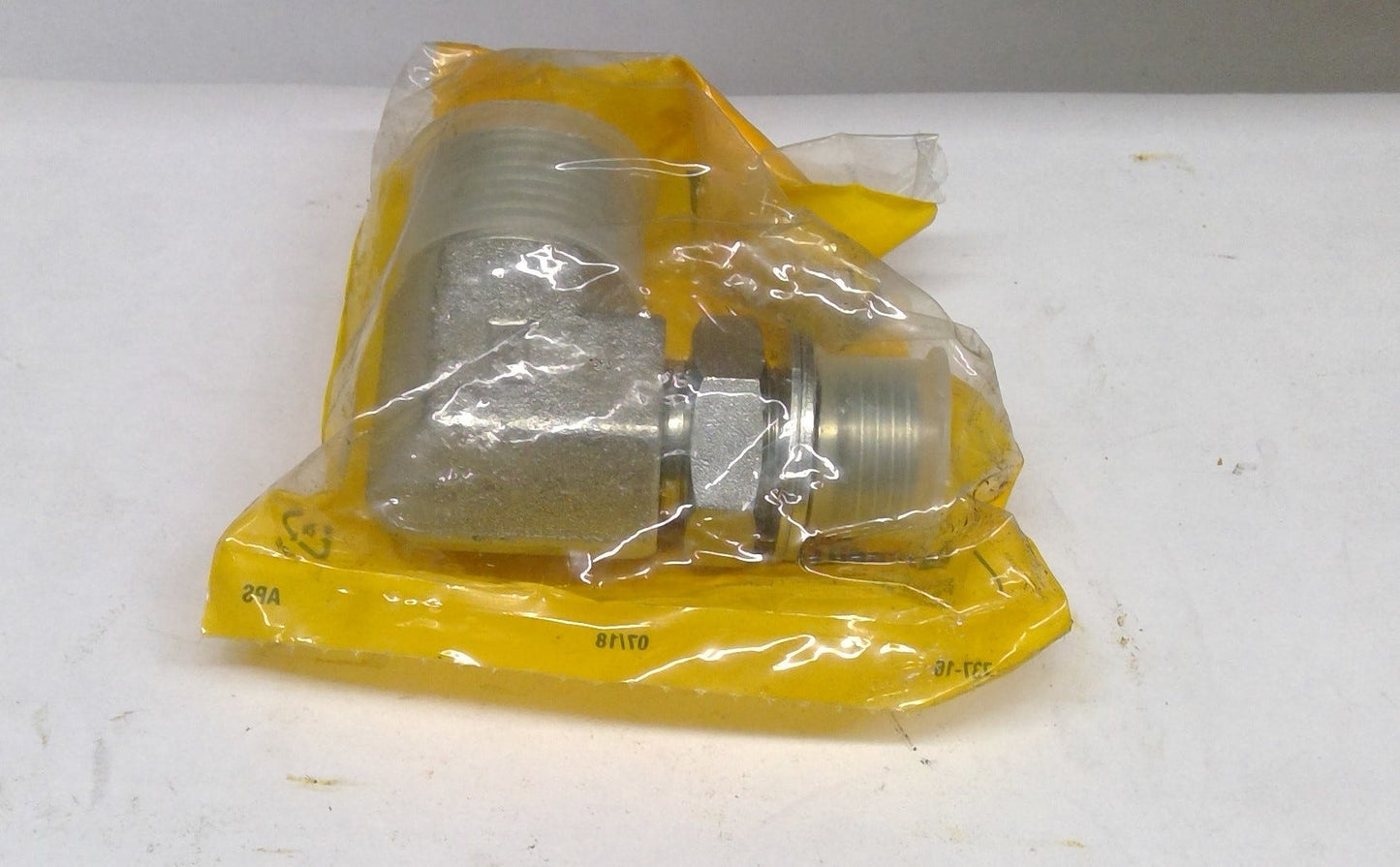 New OEM Genuine Caterpillar, Fitting - Part # 3515211