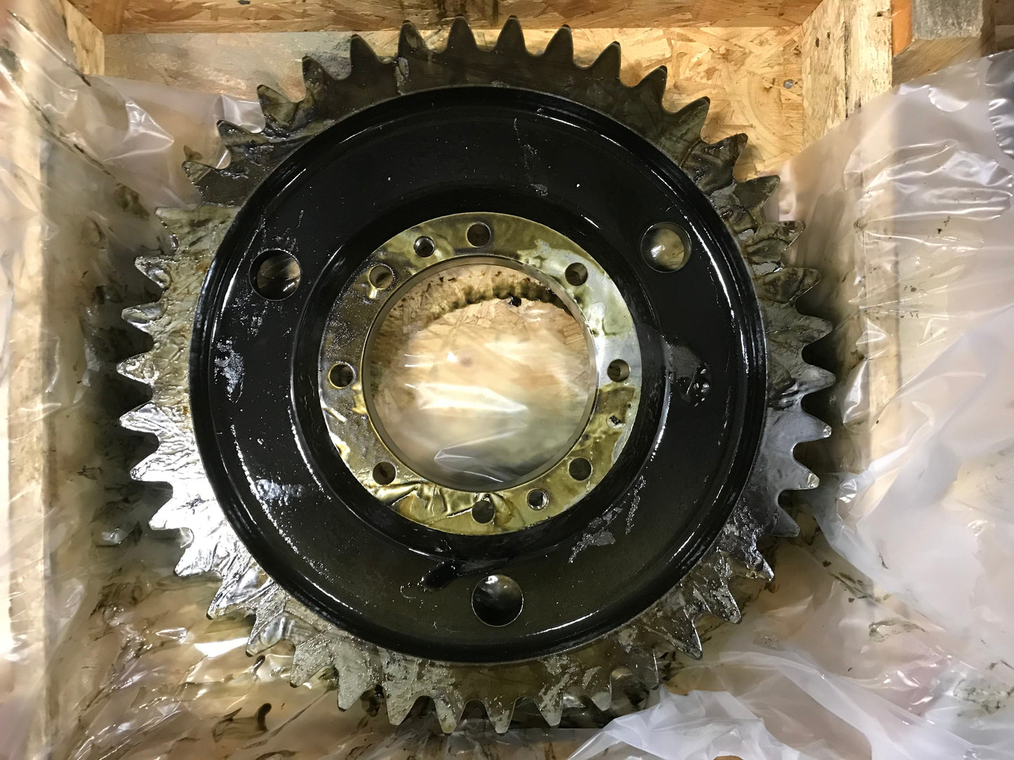 New OEM Genuine Caterpillar, Gear - Part # 9U8155