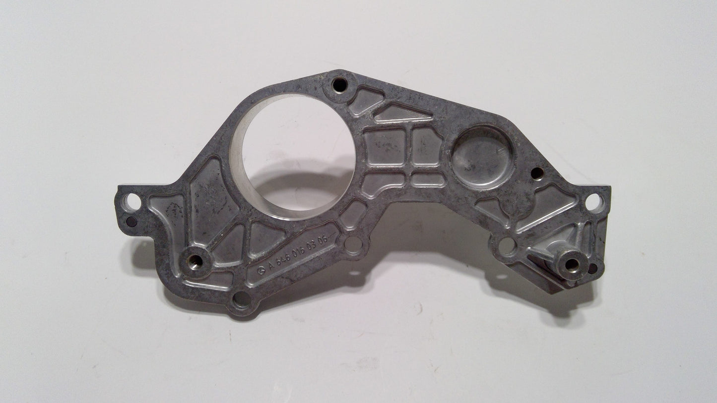 New 2004-2006 Fits Chrysler Sprinter 2500 Retainer-Crankshaft Rear Oil Seal - Part # 5117221AA