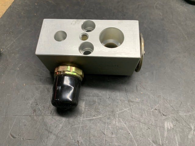 New 1997-1999 Fits Chrysler Neon Valve-A/C Expansion - Part # 5264744