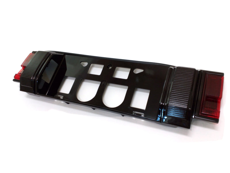 New Fits Mitsubishi V3000 Rear Trunk - Boot Lid Garnish Molding Trim Panel, Part # MB476155