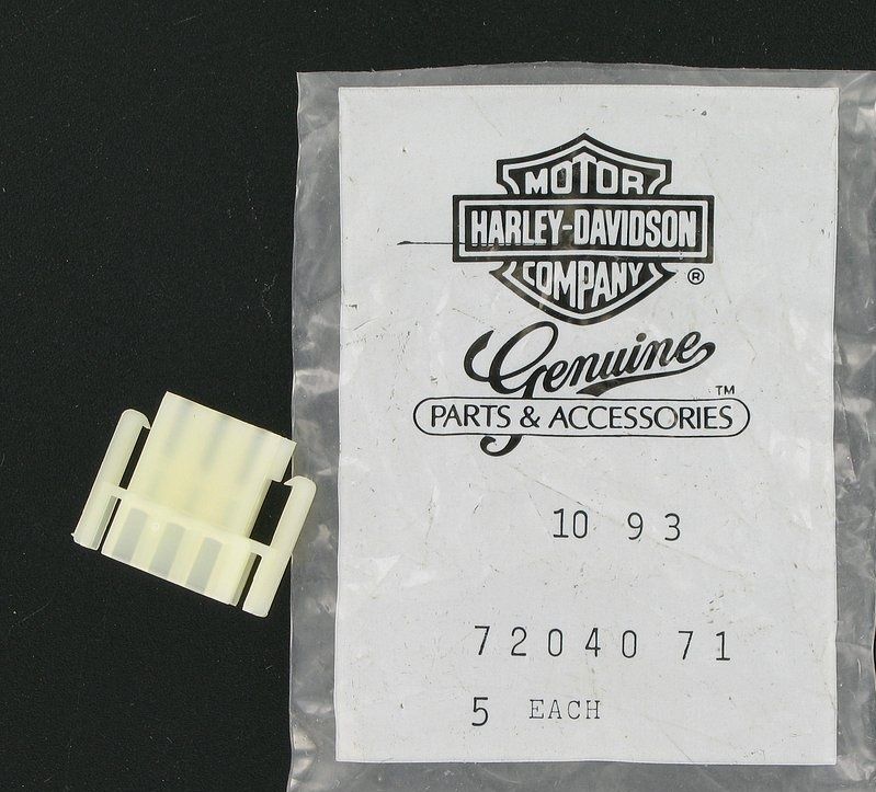 New OEM Genuine Harley-Davidson Connector Triple Socket Diode Housing, 72040-71