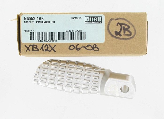New OEM Genuine Harley-Davidson Passenger Foot Peg Right, N0553.1AK