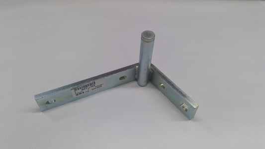 New OEM Genuine John Deere Pivot, Part # AH106042