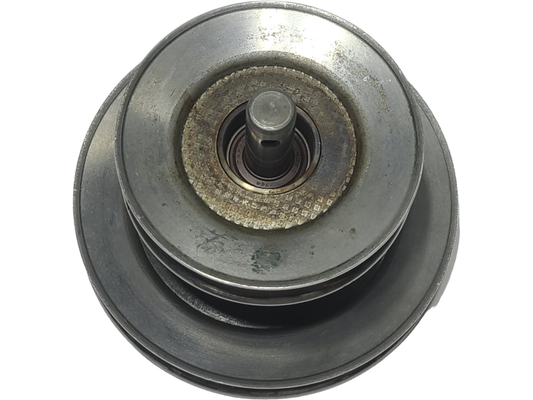 New OEM Genuine John Deere Pulley, Part # AM100004