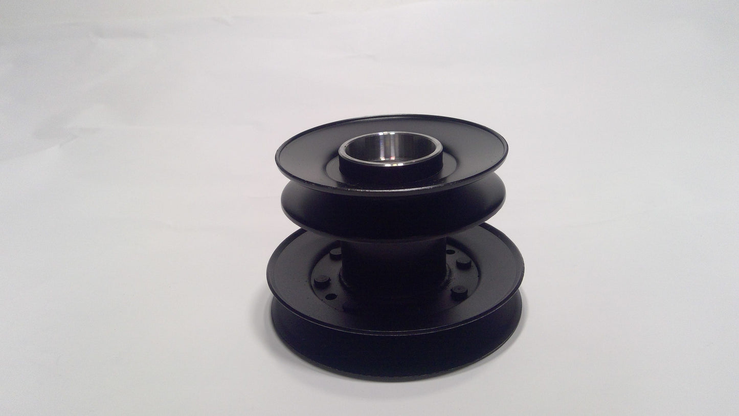 New OEM Genuine John Deere Pulley, Part # AM106145