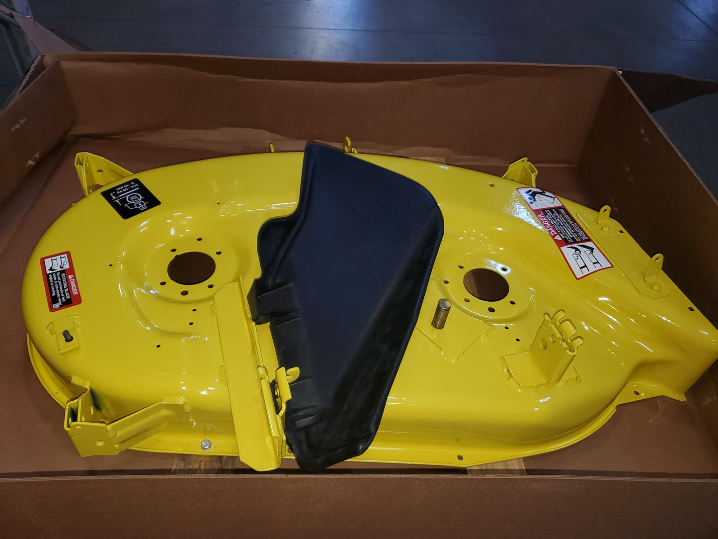 New OEM John Deere 38" Yellow Mower Deck Part # AM116070