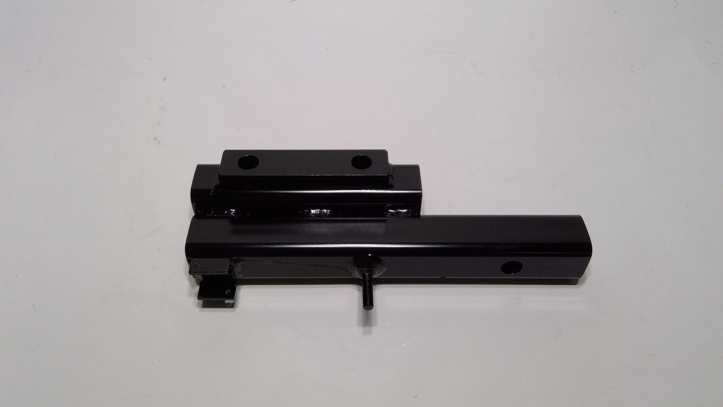 New OEM Genuine John Deere Arm, Part # AM130123