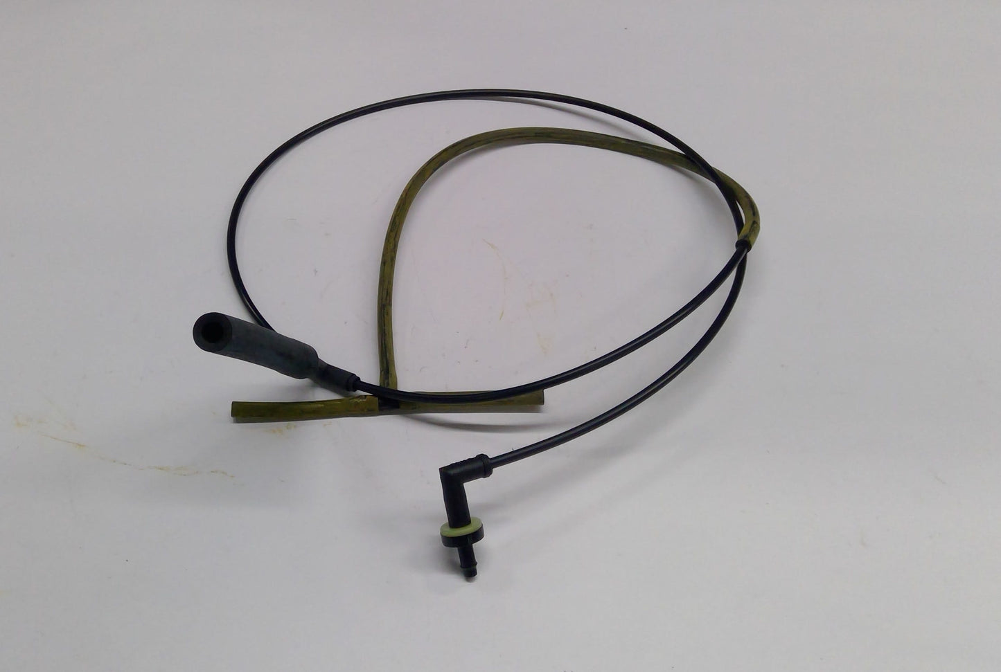 New OEM Genuine John Deere Hose, Part # AM132039