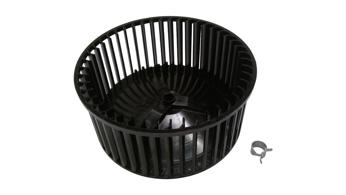 New OEM Genuine John Deere Fan, Part # AT171807