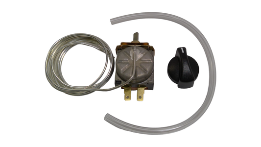 New OEM Genuine John Deere Thermostat, Part # AT262565