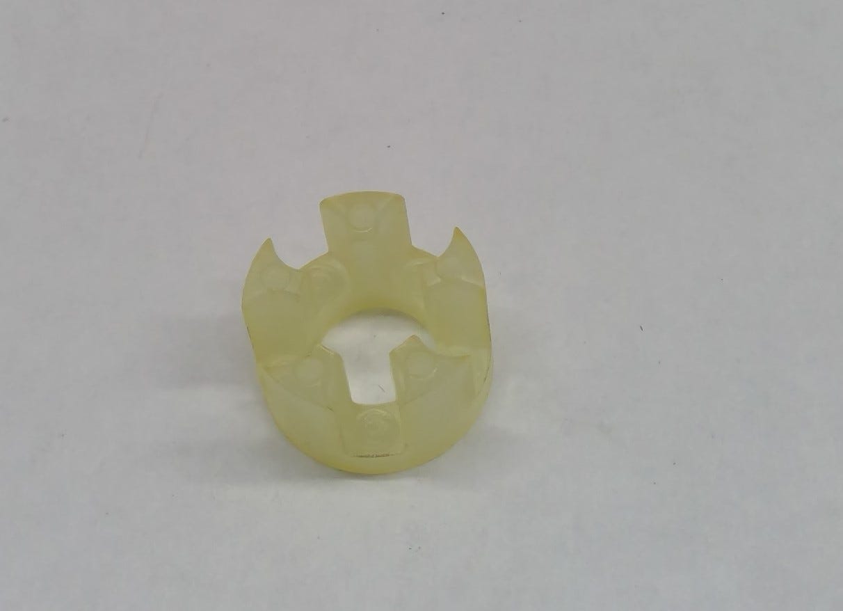 New OEM Genuine John Deere Retainer, Part # CH12467