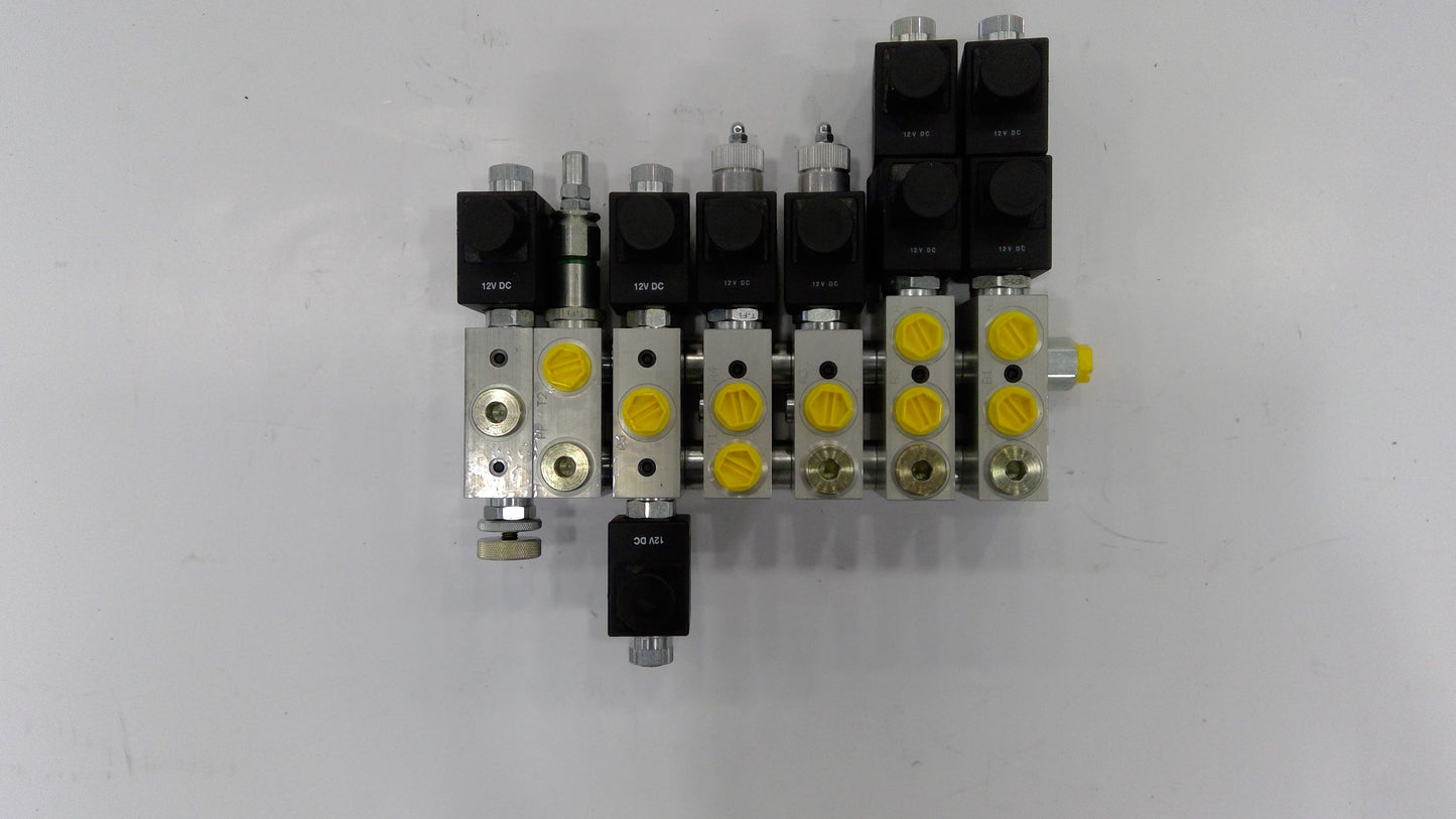 New OEM Genuine John Deere Spool Valve, Part # DC201480