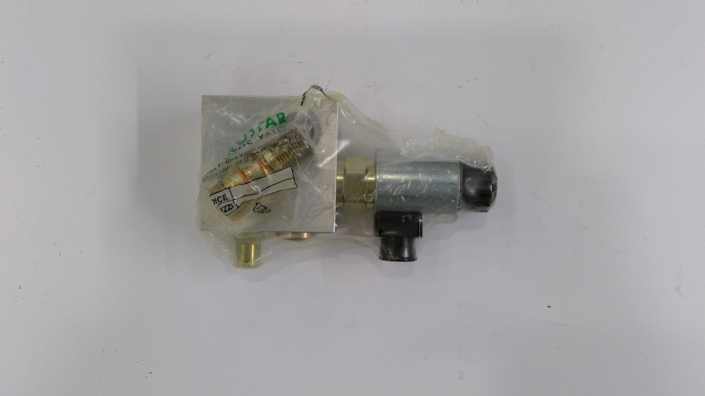 New OEM Genuine John Deere Valve, Part # DC201565
