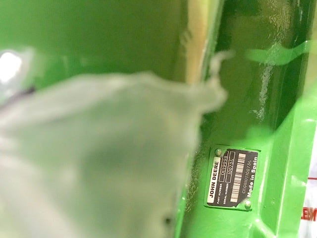 New OEM Genuine John Deere Gear Case, Part # DE19999