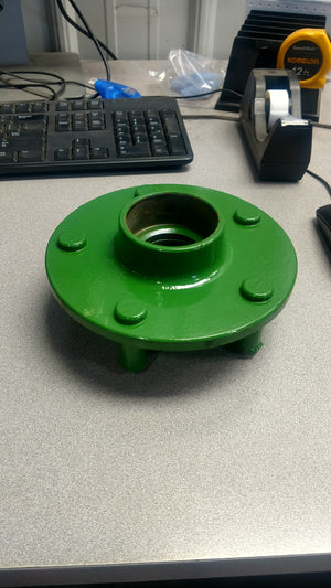 New OEM Genuine John Deere Hub, Part # E95736