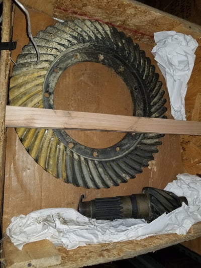 New OEM Genuine John Deere Gear, Part # F433382