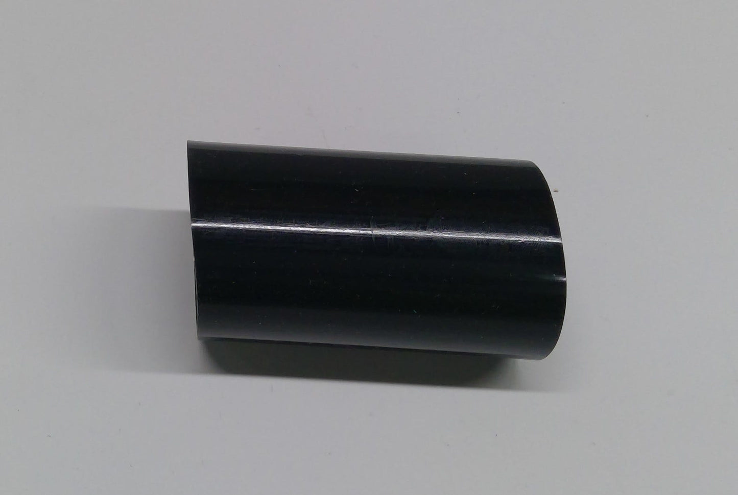 New OEM Genuine John Deere Tube, Part # HE140-2025