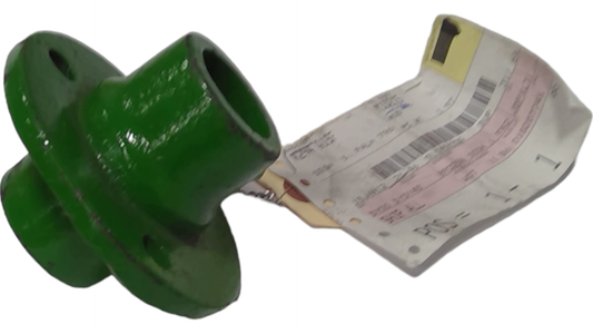 New OEM Genuine John Deere Hub, Part # M10215