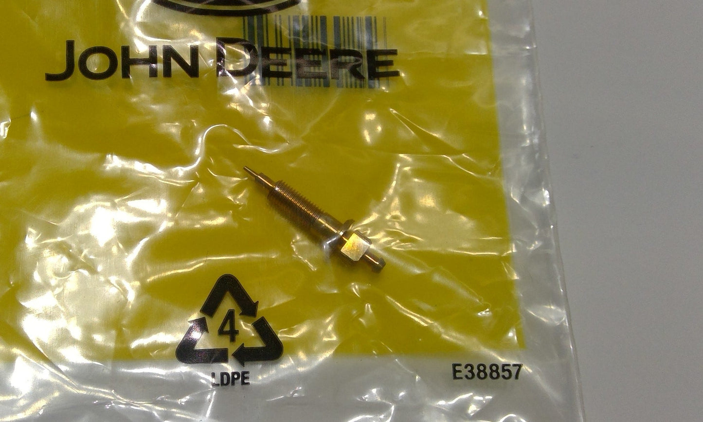 New OEM Genuine John Deere Screw, Part # M138469