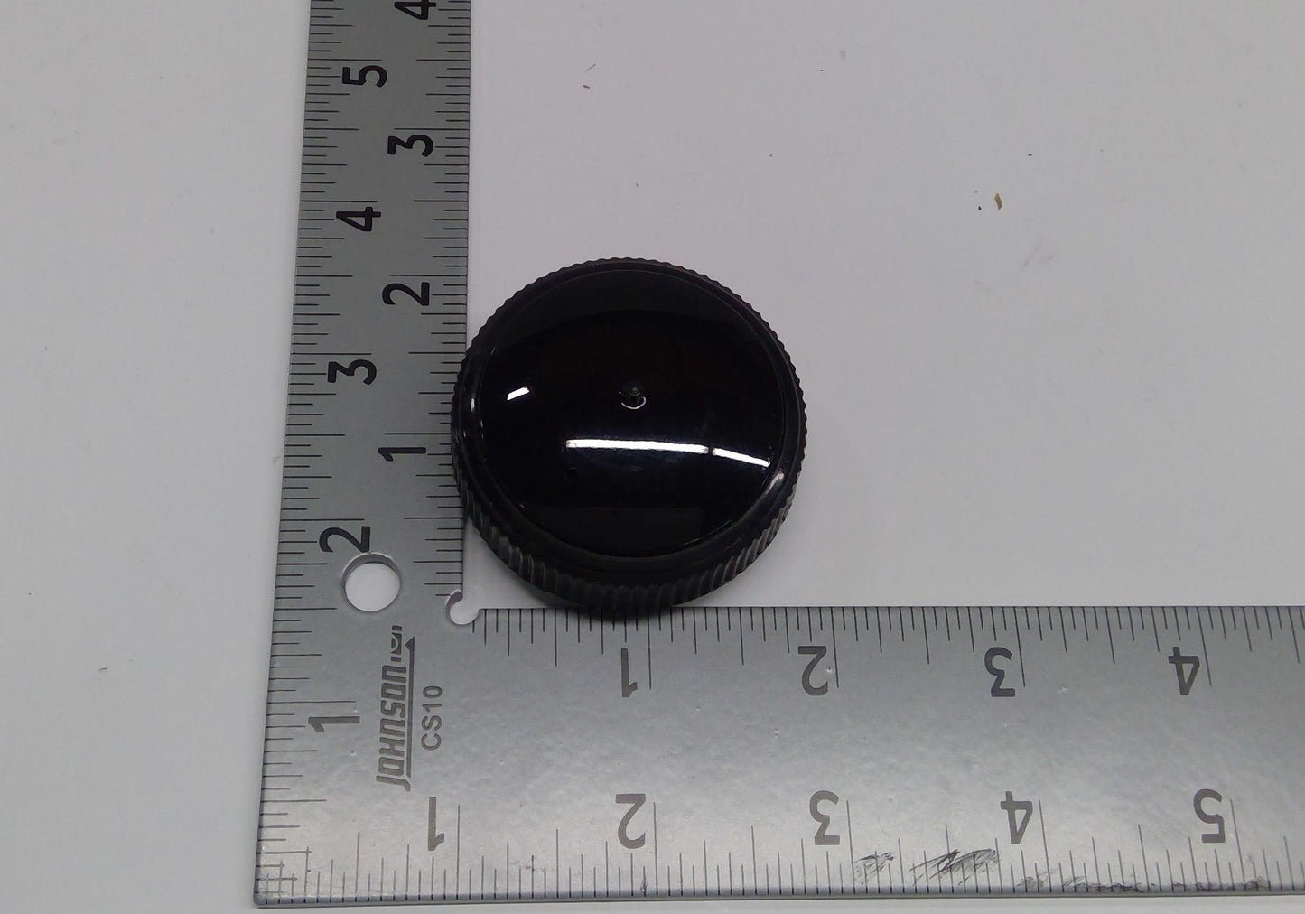 New OEM Genuine John Deere Filler Cap, Part # M40823