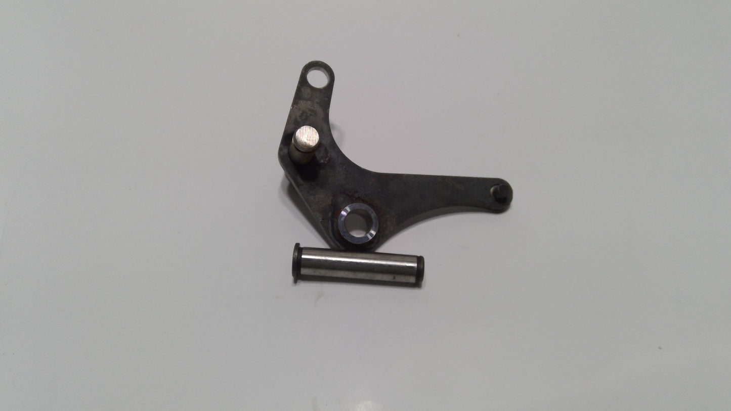 New OEM Genuine John Deere Lever, Part # PE67118262